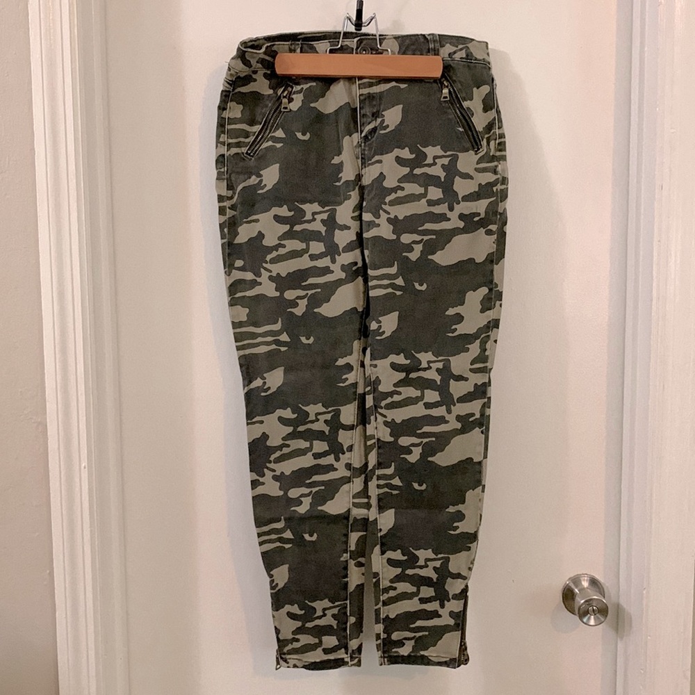 Forever21 - Pants - Military Green